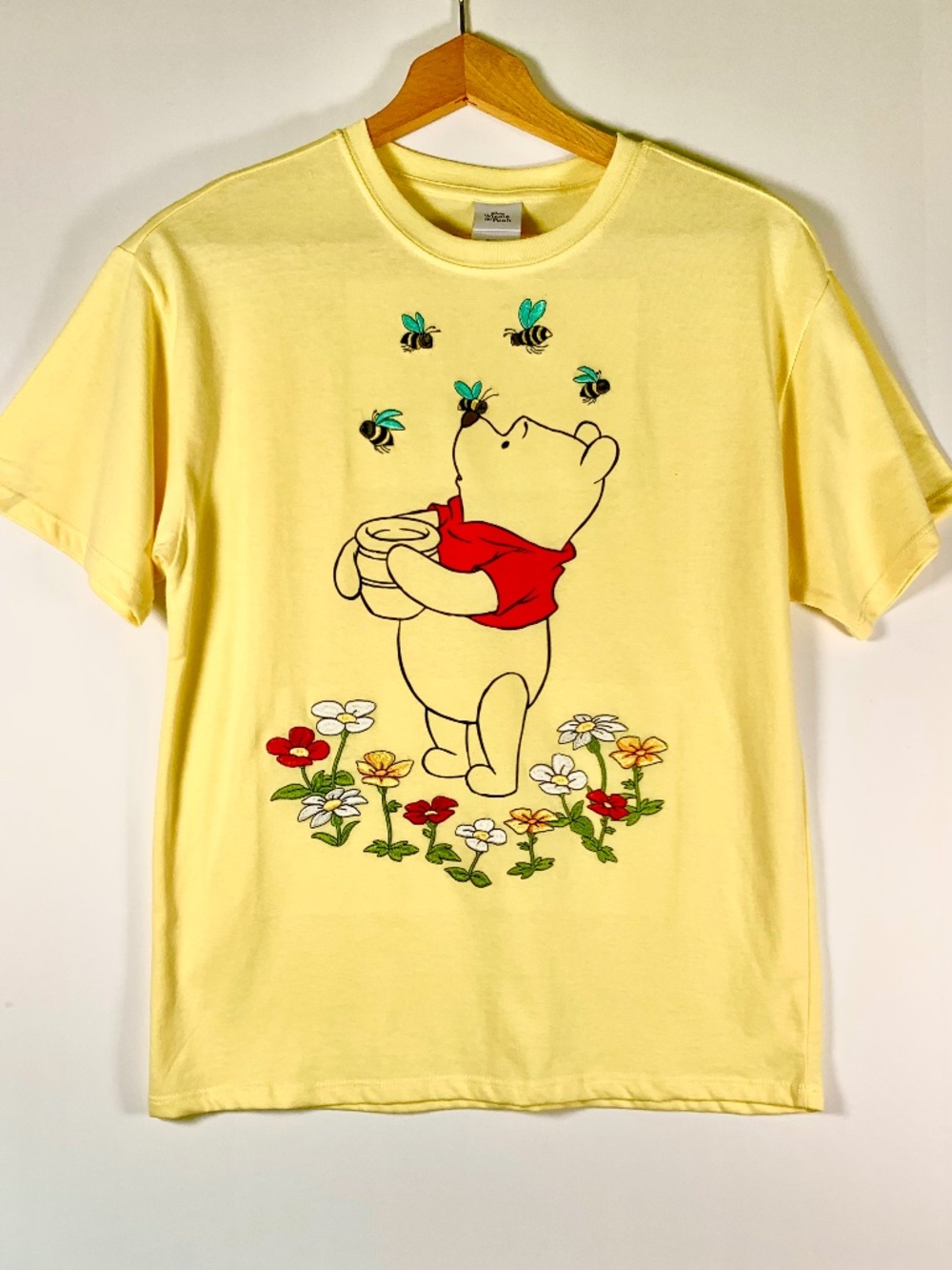 Disney Winnie The Pooh Cute Yellow Embroidered Flowers Bees short sleeve T-Shirt